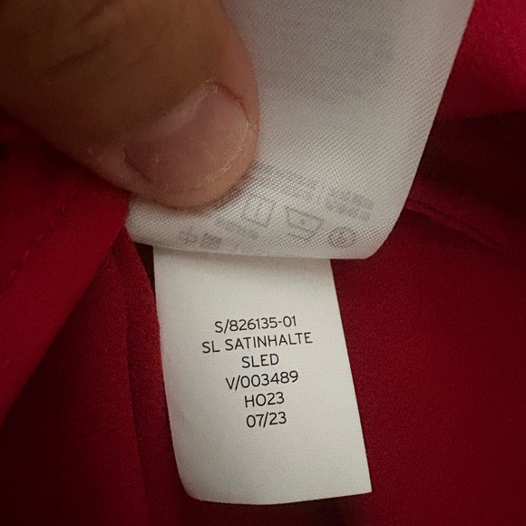 GAP Vibrant Sled Red Halter Blouse,Size S,Satin,100% polyester,Made in Vietnam - Picture 12 of 13